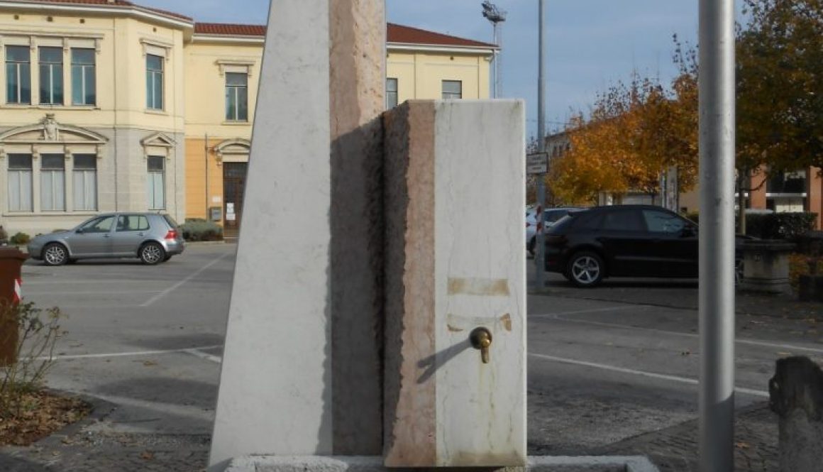 monumento, fontana, AVIS, Malo 31-1-1999
