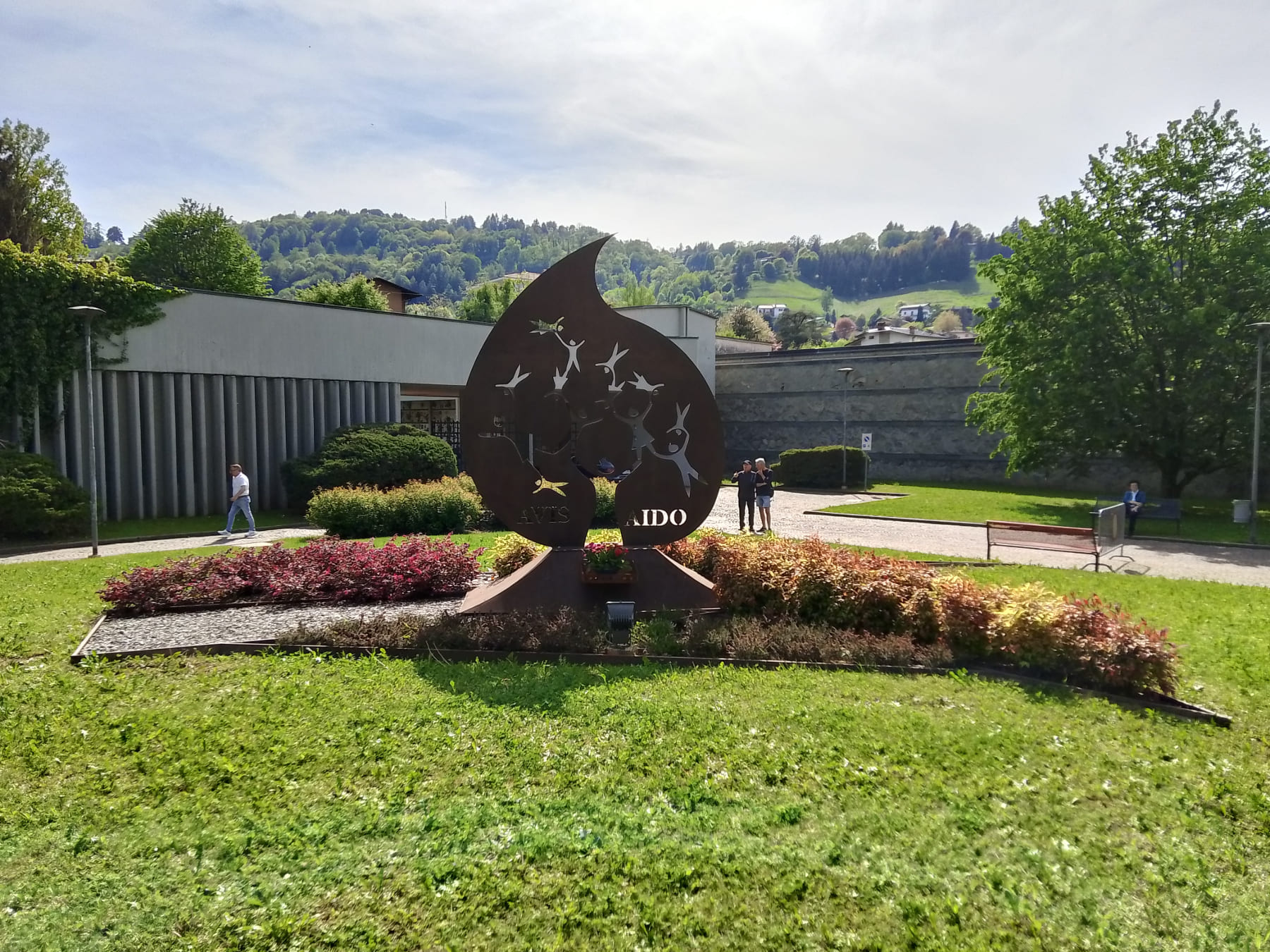 monumento al donatore AVIS AIDO Leffe Bergamo
