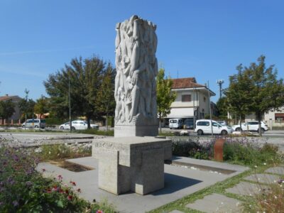 Albignasego, monumento al donatore, scultore Franco Fiabane