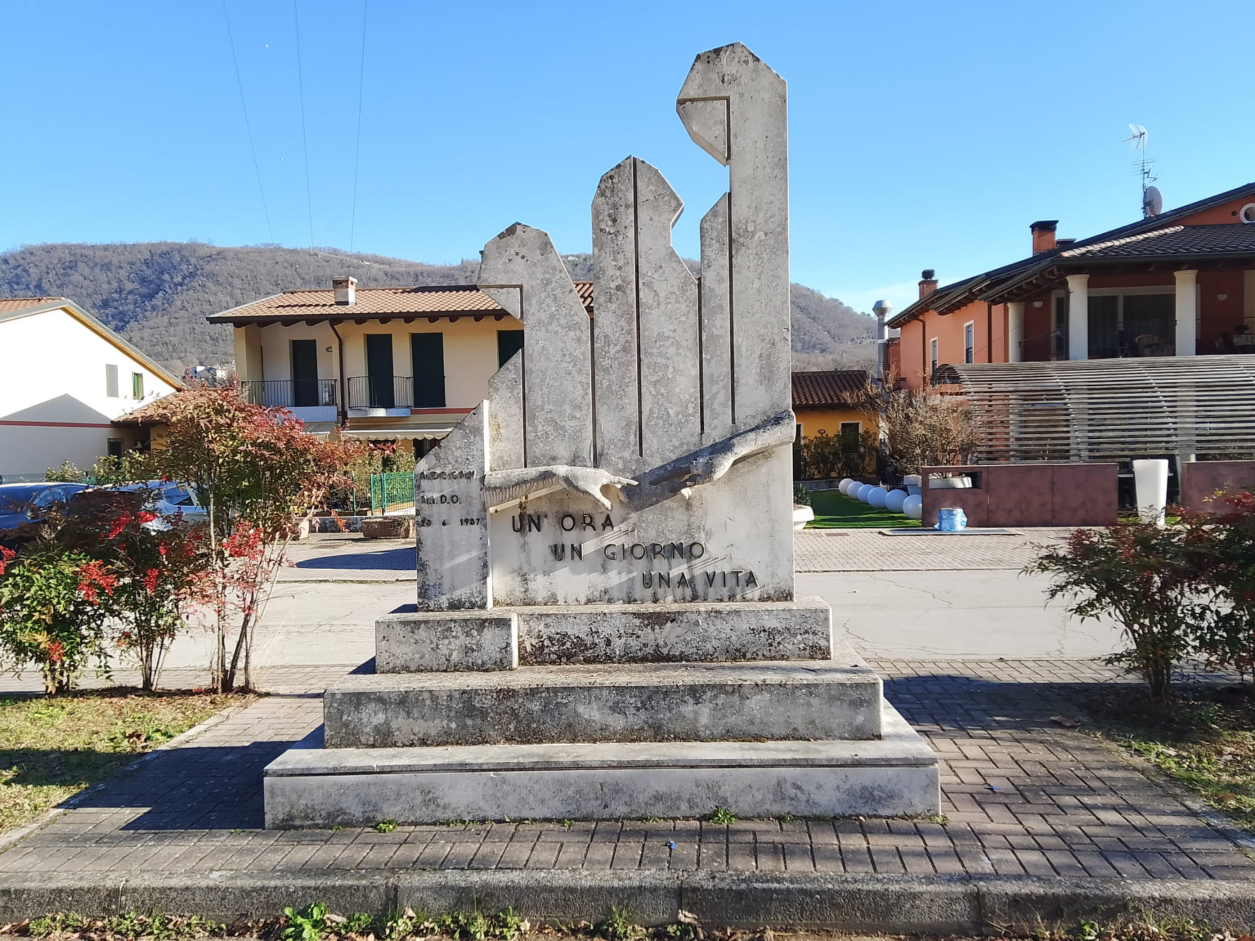 monumento-fidas-aido-spiazzo-val-liona